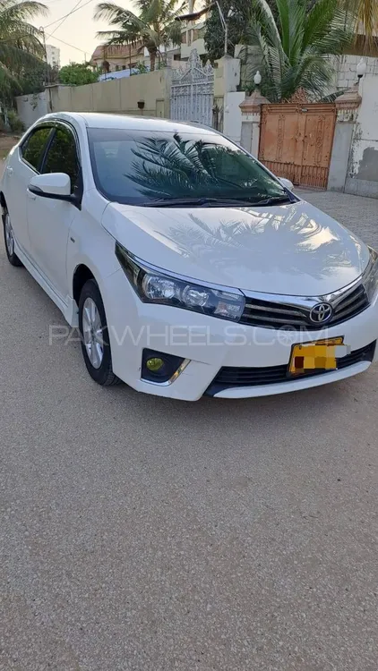 Toyota Corolla 2015 for Sale in Karachi Image-1