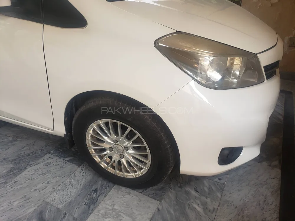 Toyota Vitz 2013 for Sale in Lahore Image-1