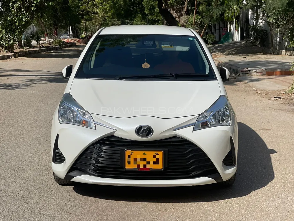 Toyota Vitz 2018 for Sale in Karachi Image-1