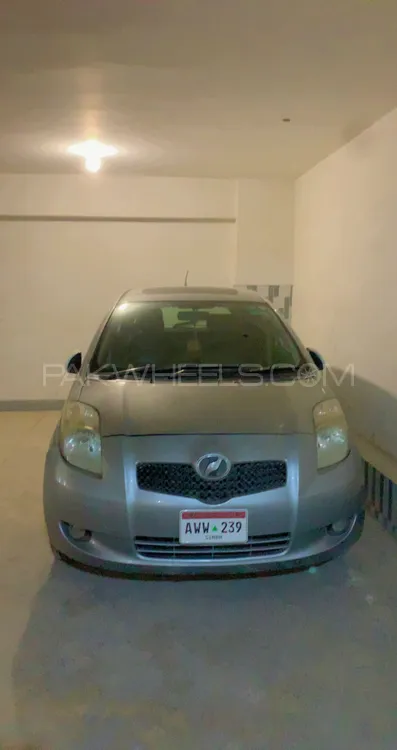 Toyota Vitz 2007 for Sale in Karachi Image-1