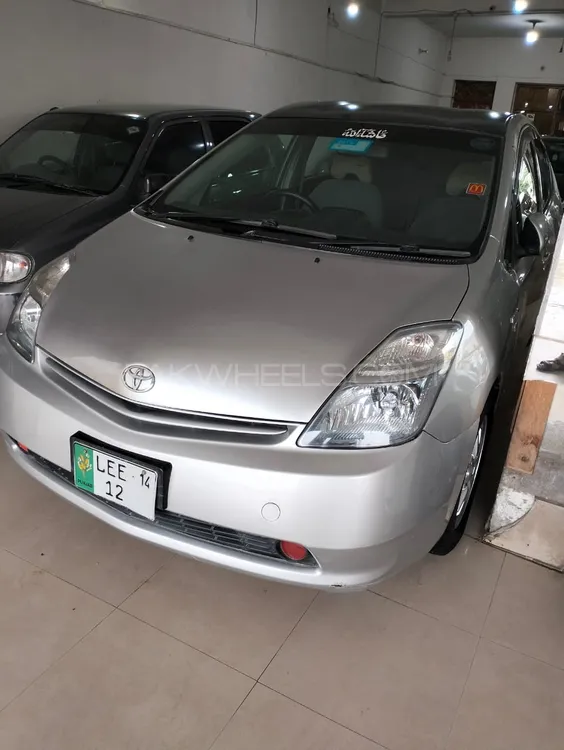 Toyota Prius 2009 for Sale in Peshawar Image-1