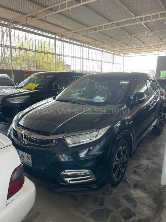Honda Vezel 2018 for Sale in Peshawar Image-1