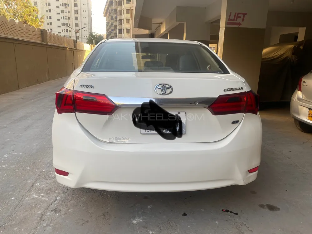 Toyota Corolla 2015 for Sale in Karachi Image-1