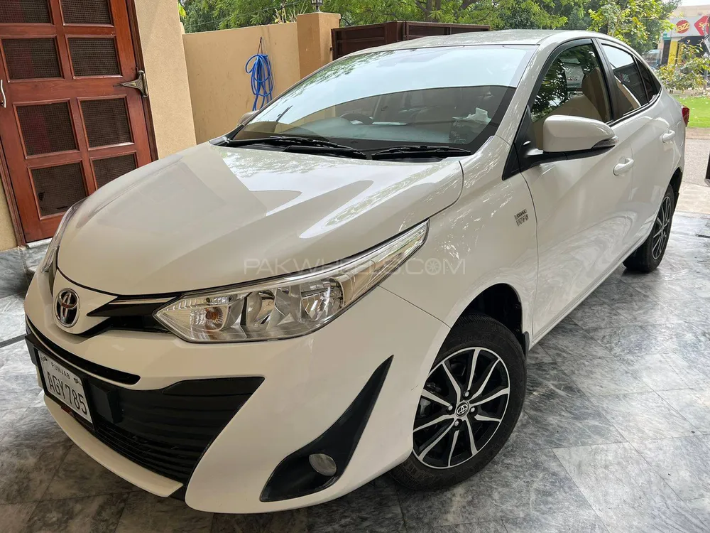 Toyota Yaris Sedan 2022 for Sale in Lahore Image-1