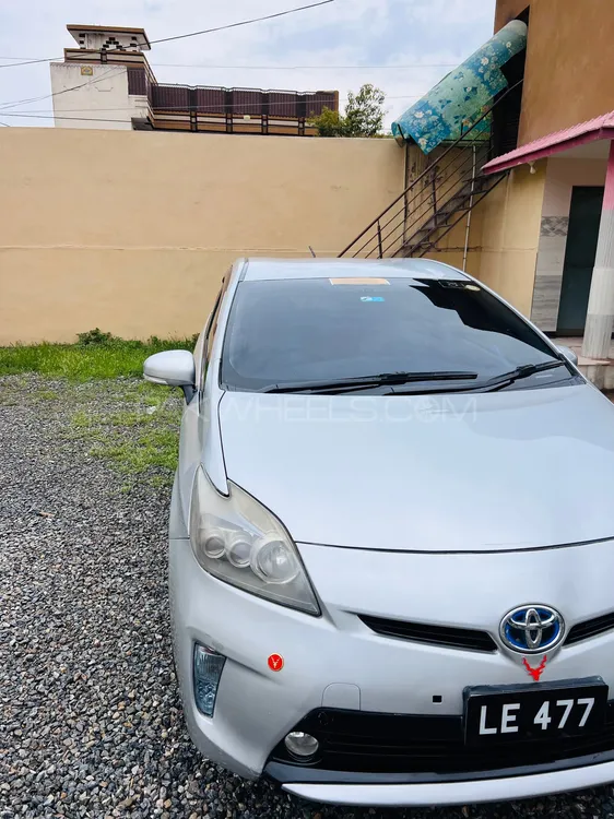 Toyota Prius 2011 for Sale in Peshawar Image-1