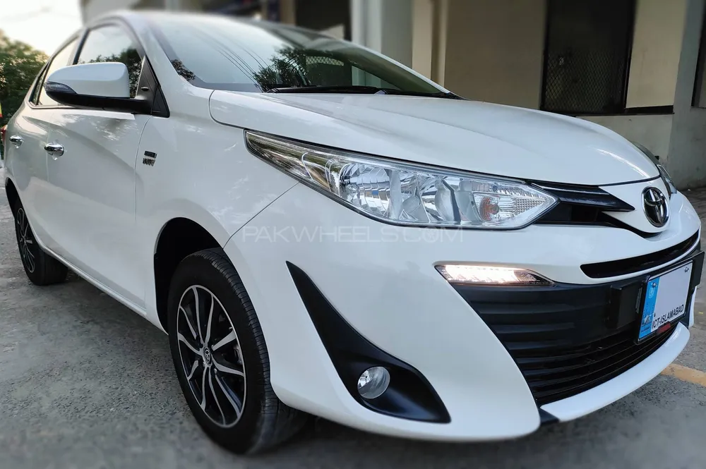 For sale - Toyota Yaris Hybrid CVT, 116hp, 2022 for sale at