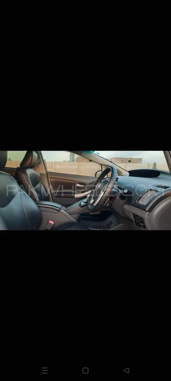 Toyota Prius 2011 for Sale in Karachi Image-1