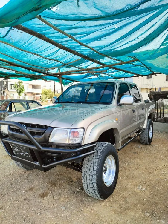 Toyota Hilux 2003 for Sale in Karachi Image-1
