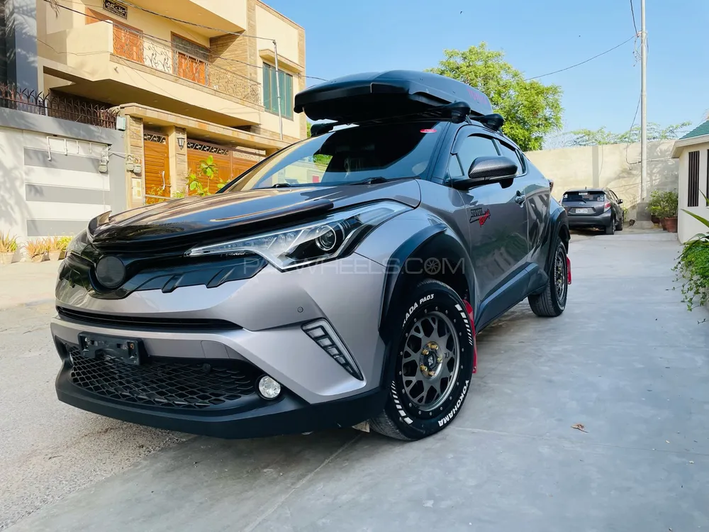 Toyota C-HR 2017 for Sale in Karachi Image-1