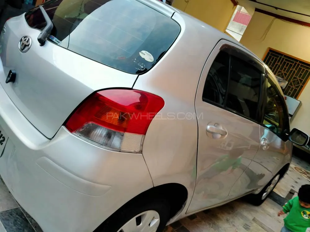 Toyota Vitz 1999 for Sale in Mardan Image-1