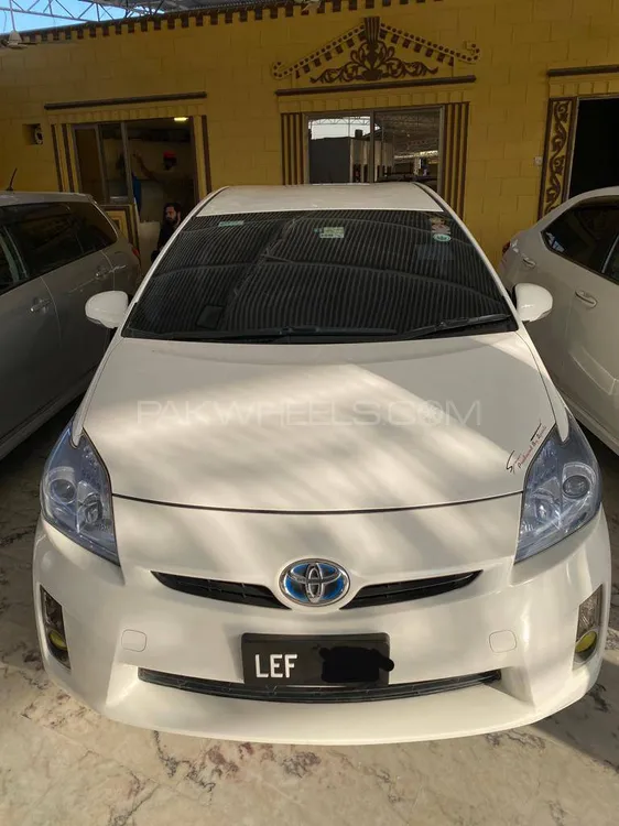 Toyota Prius 2011 for Sale in Peshawar Image-1