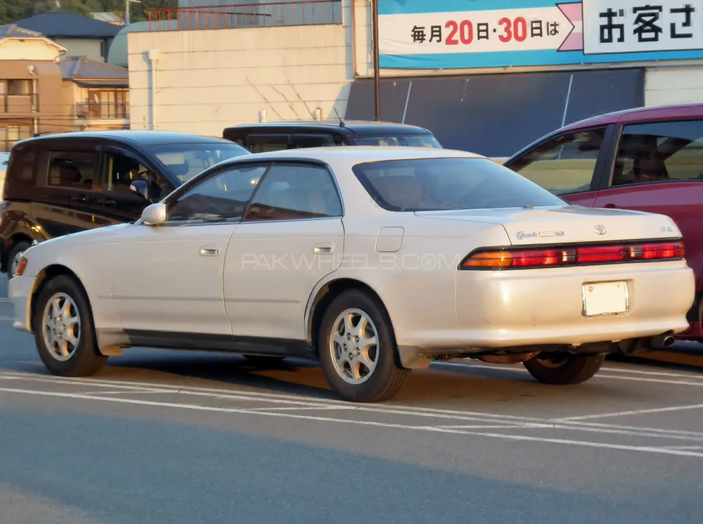 toyota mark2  jzx90 full body parts available  Image-1
