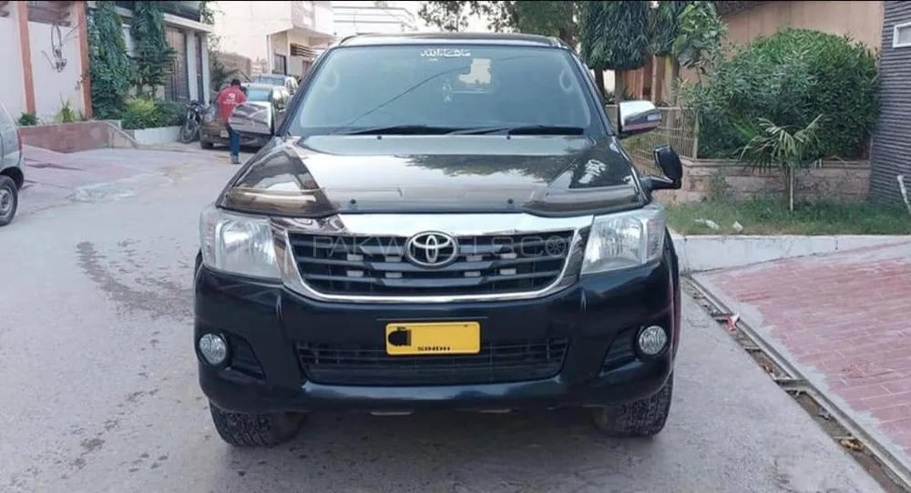 Toyota Hilux 2014 for Sale in Karachi Image-1
