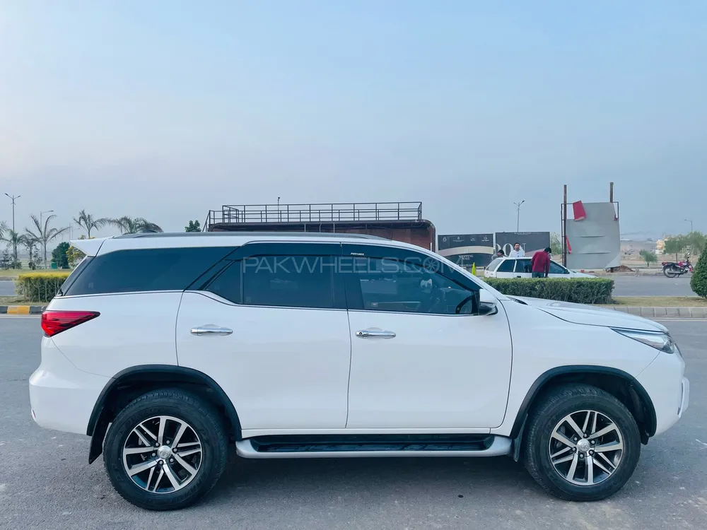 Toyota Fortuner 2020 for Sale in Islamabad Image-1
