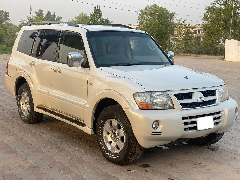 Mitsubishi Pajero 2005 for Sale in Mandi bahauddin Image-1