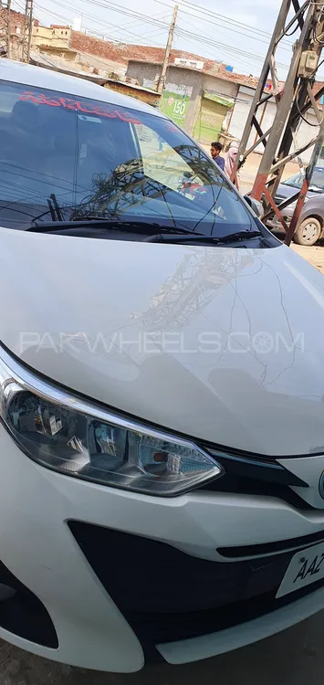 Toyota Yaris Sedan 2020 for Sale in Lahore Image-1
