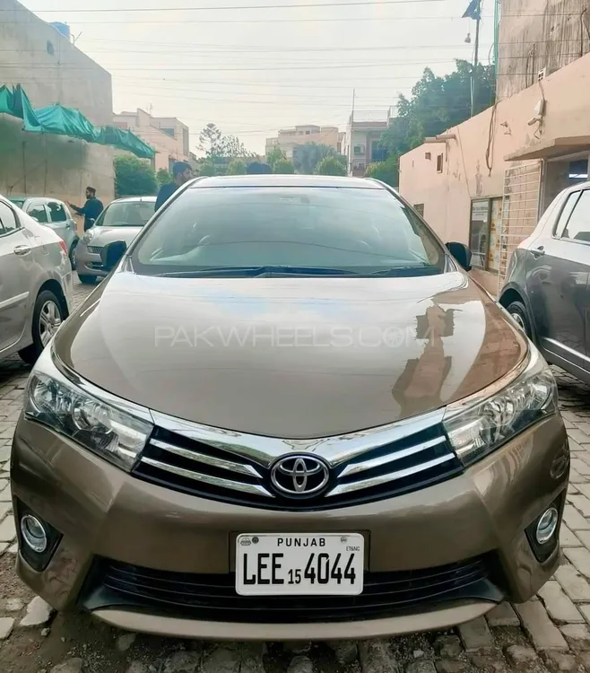 Toyota Corolla 2015 for Sale in Lahore Image-1