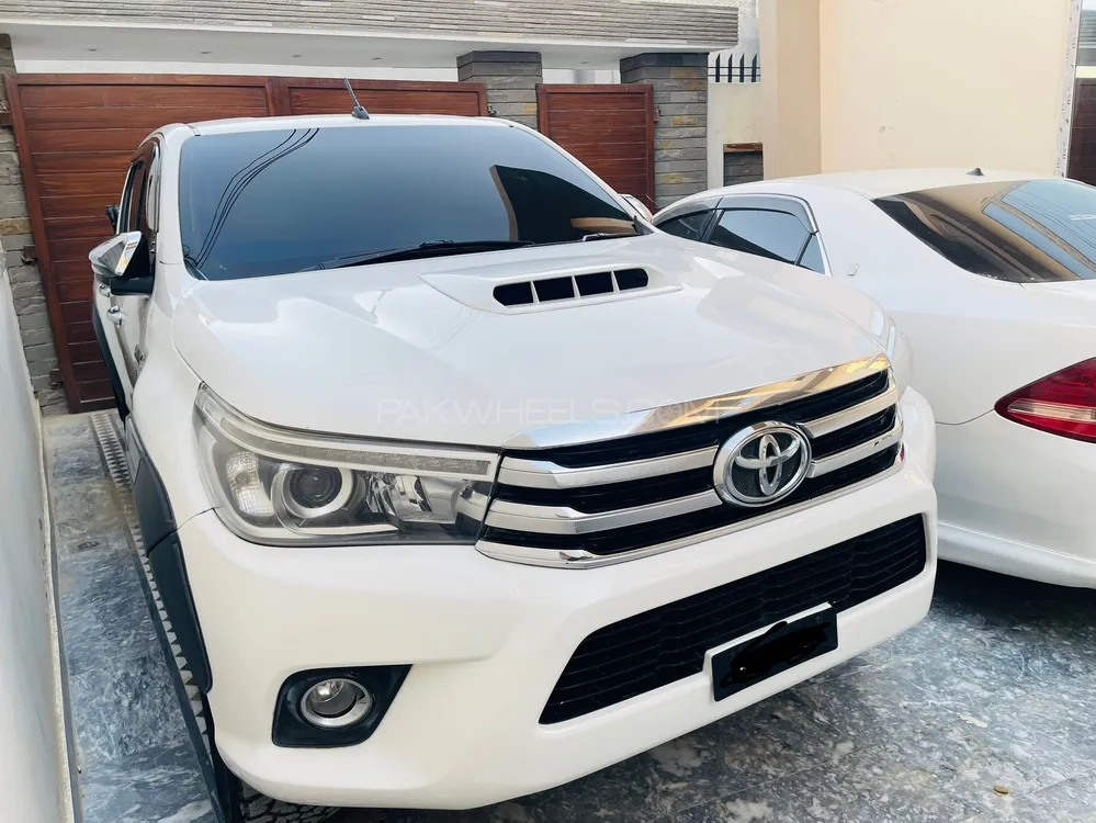 Toyota Hilux 2017 for Sale in Quetta Image-1