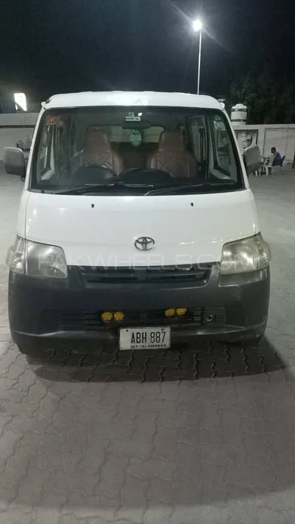 Toyota Town Ace 2011 for Sale in Okara Image-1