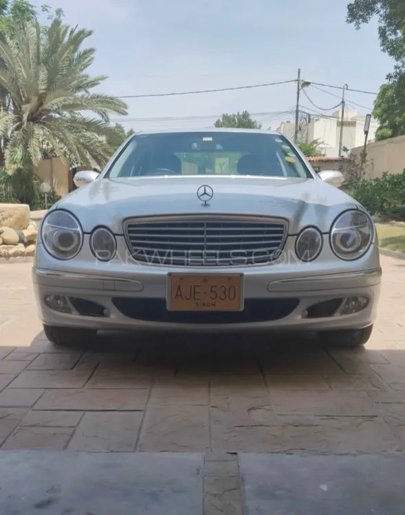 Mercedes Benz E Class 2004 for Sale in Karachi Image-1