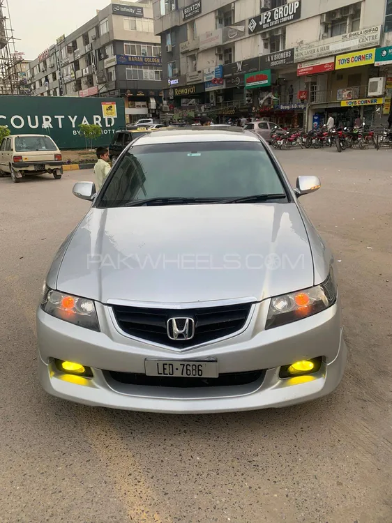 Honda Accord 2002 for Sale in Islamabad Image-1