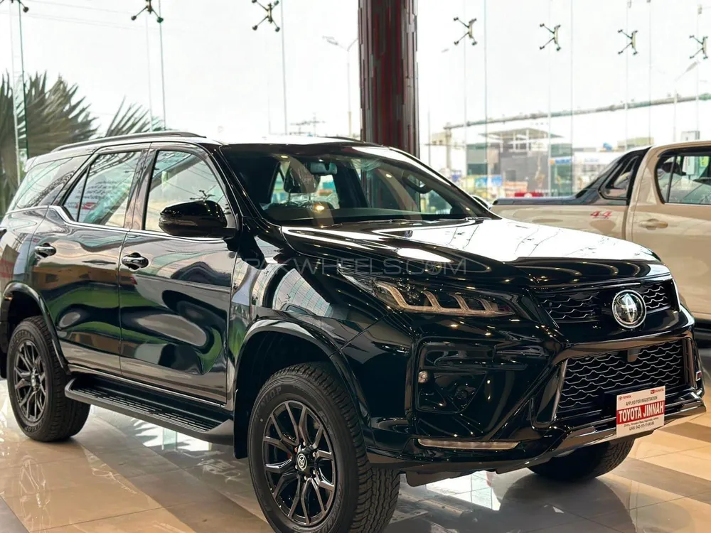 Toyota Fortuner 2023 for Sale in Lahore Image-1