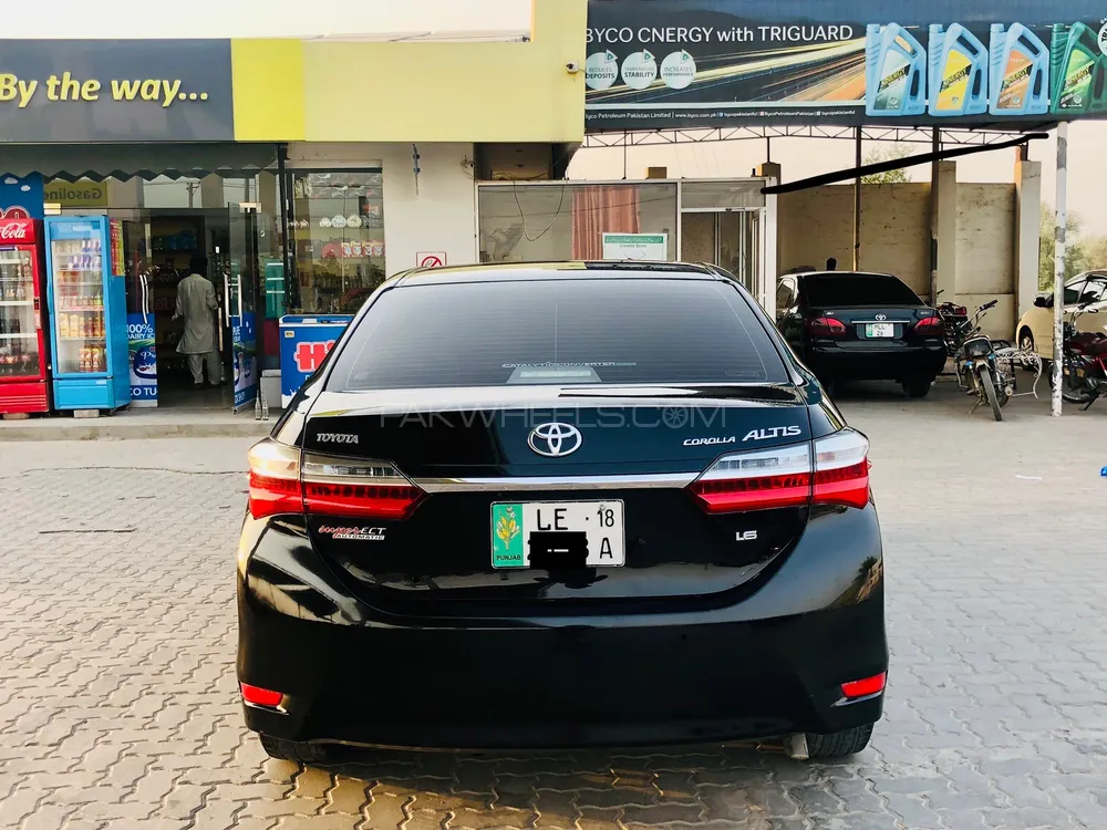 Toyota Corolla 2018 for Sale in Multan Image-1