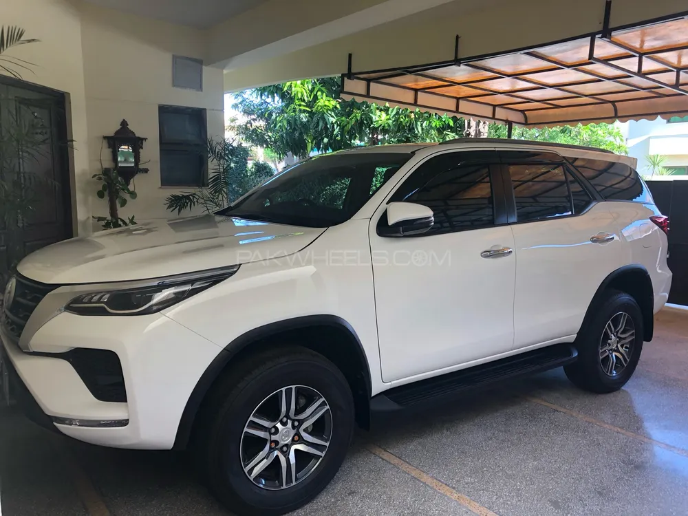 Toyota Fortuner 2021 for Sale in Islamabad Image-1