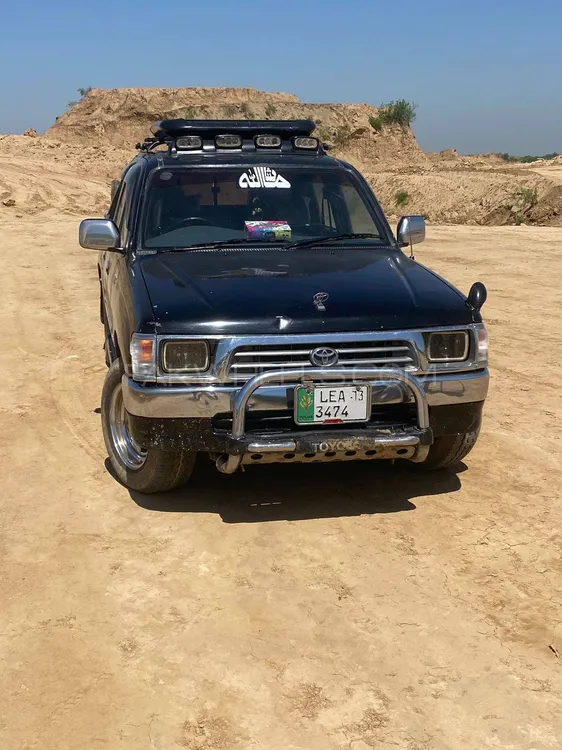 Toyota Hilux 2003 for Sale in Dera ismail khan Image-1