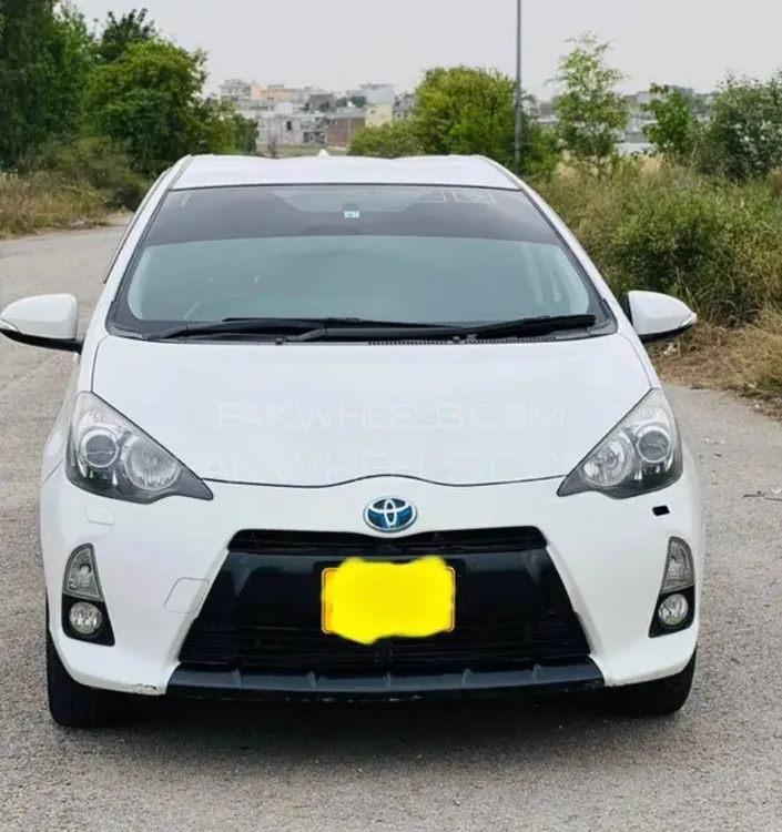 Toyota Aqua 2013 for Sale in Peshawar Image-1
