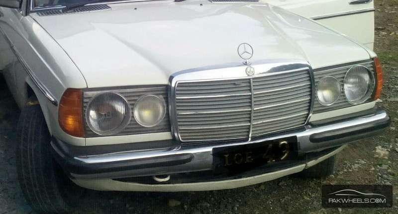Mercedes Benz E Class 1981 for Sale in Islamabad Image-1