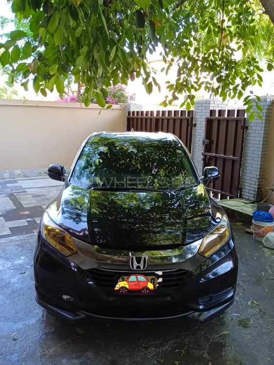 Honda Vezel 2016 for Sale in Faisalabad Image-1