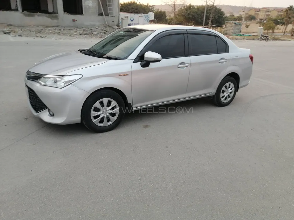Toyota Corolla Axio 2015 for Sale in Rawalpindi Image-1