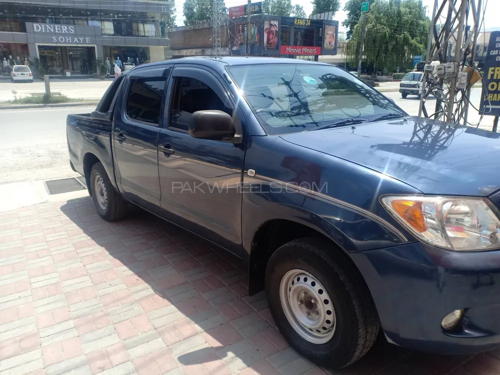 Toyota Hilux 2009 for Sale in Abbottabad Image-1