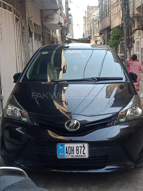 Toyota Vitz 2014 for Sale in Multan Image-1
