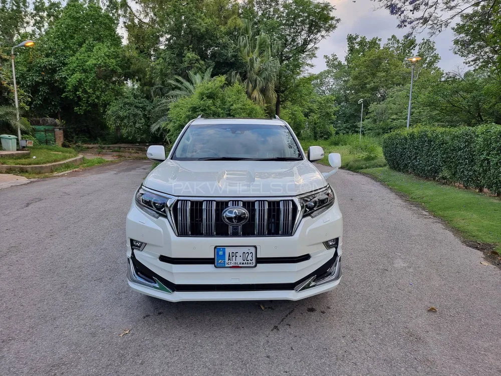 Toyota Prado 2017 for Sale in Islamabad Image-1