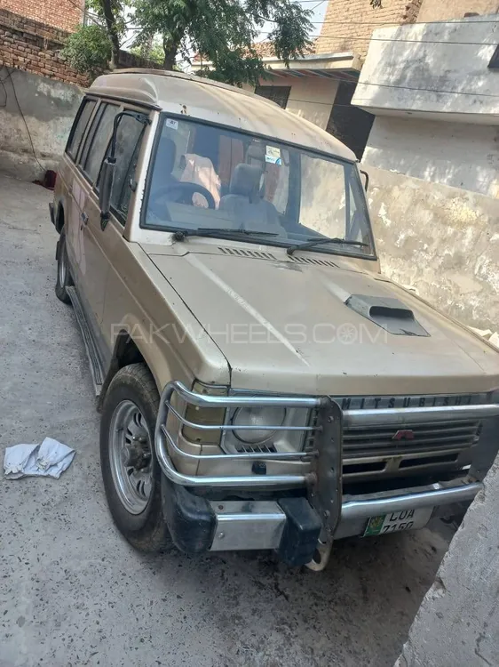 Mitsubishi Pajero 1988 for Sale in Lahore Image-1