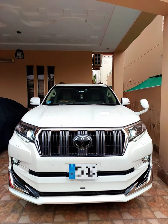 Toyota Prado 2017 for Sale in Sialkot Image-1