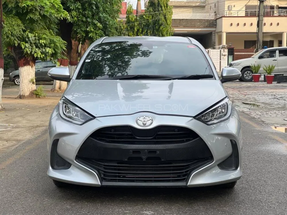 Toyota Yaris Sedan 2020 for Sale in Lahore Image-1