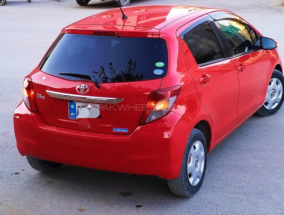 Toyota Vitz 2013 for Sale in Islamabad Image-1