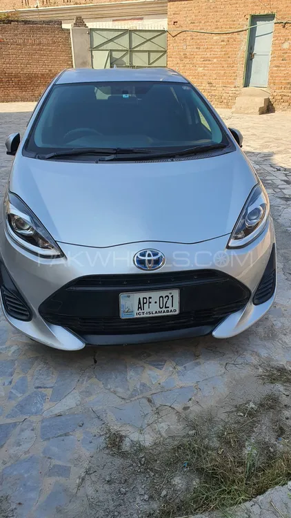 Toyota Aqua 2017 for Sale in Peshawar Image-1