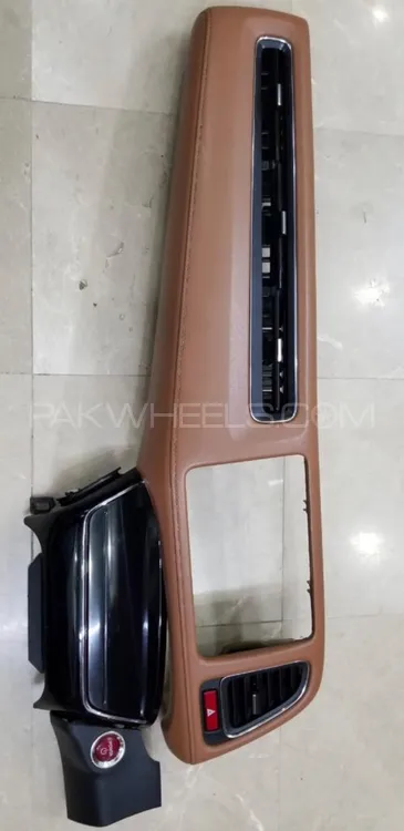 Honda vezel 2014 model AC Panel complete with AC vents Image-1