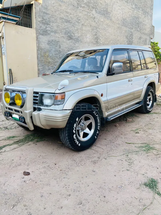 Mitsubishi Pajero 1993 for Sale in Multan Image-1