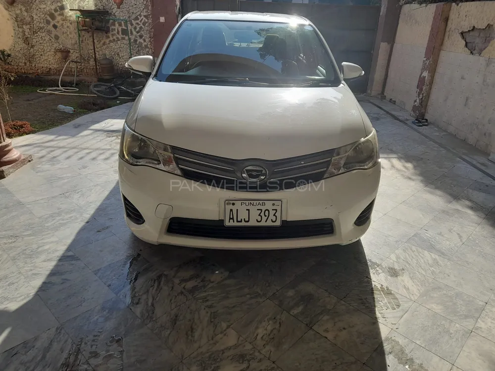 Toyota Corolla Axio 2012 for Sale in Lahore Image-1