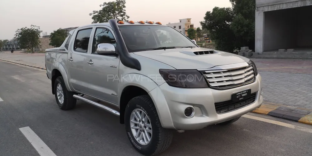 Toyota Hilux 2009 for Sale in Lahore Image-1