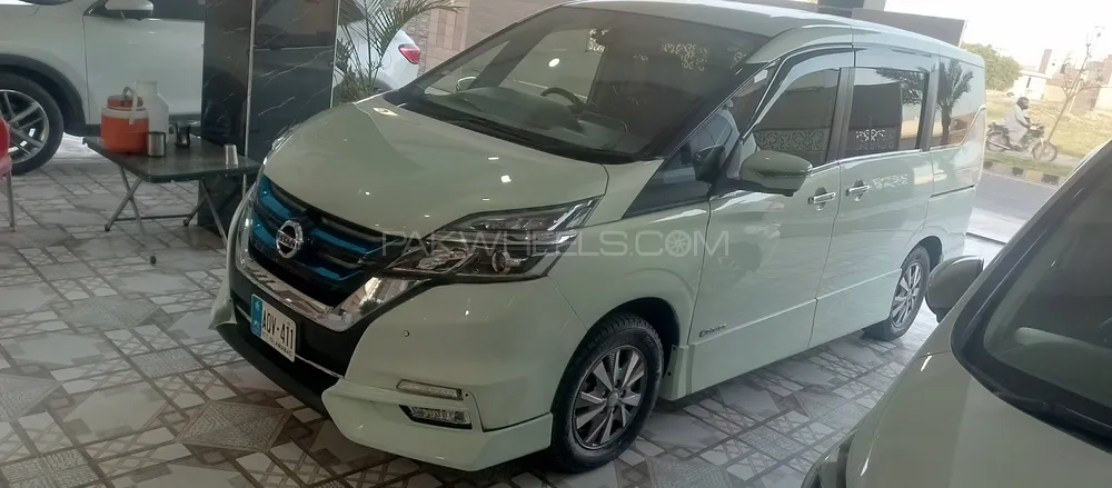 Nissan Serena HIGHWAY STAR 2018 for sale in Multan | PakWheels