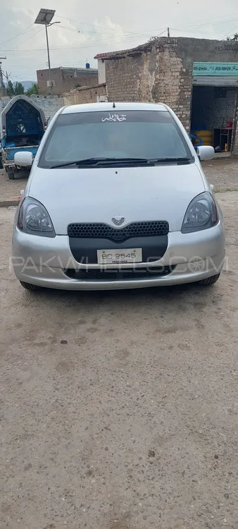 Toyota Vitz 2000 for Sale in Hangu Image-1