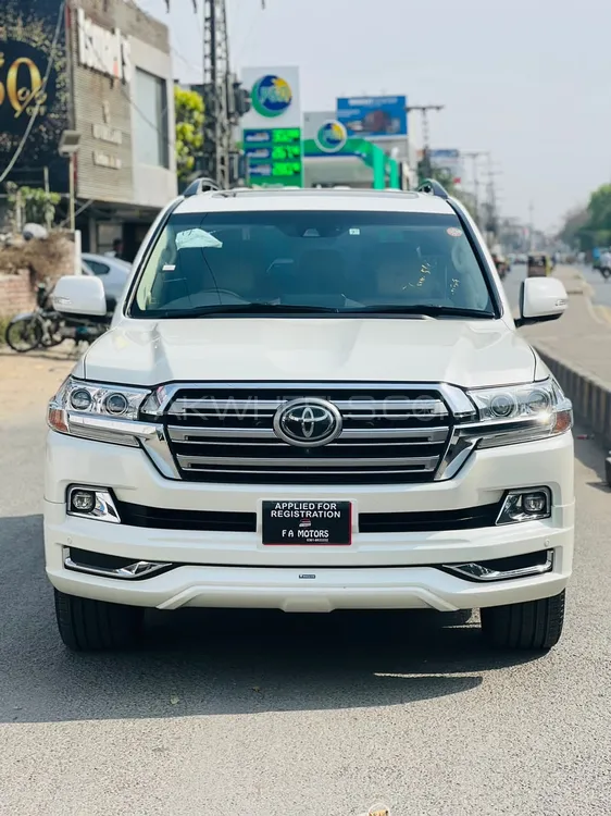 Toyota Land Cruiser 2017 for Sale in Lahore Image-1