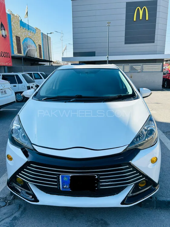 Toyota Aqua 2013 for Sale in Peshawar Image-1
