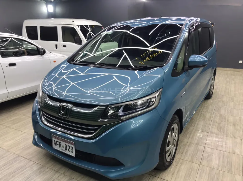 Honda Freed 2017 for Sale in Karachi Image-1